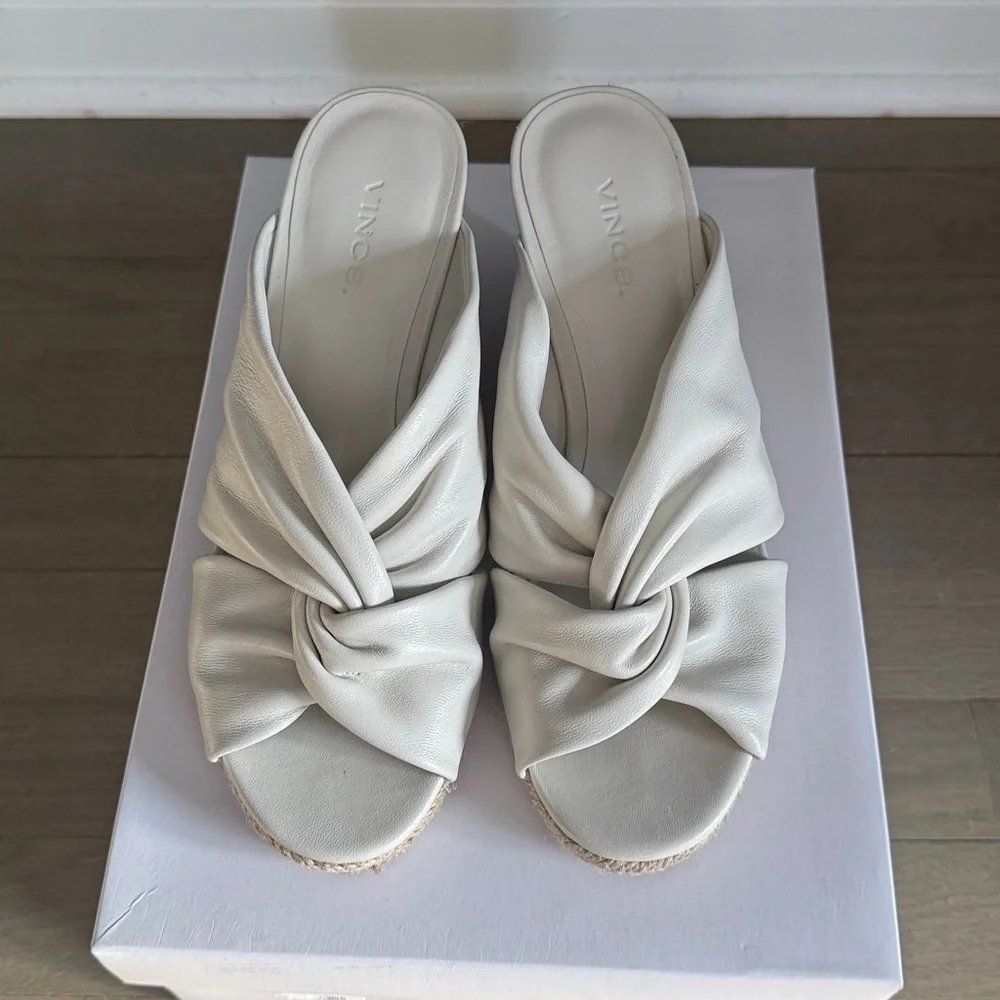EUC Vince Cream Wedge Sandals, sz 7.5